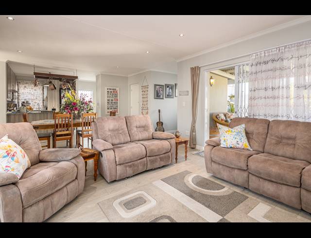 3 BEDROOM FREESTANDING SOLD IN SUNNINGDALE